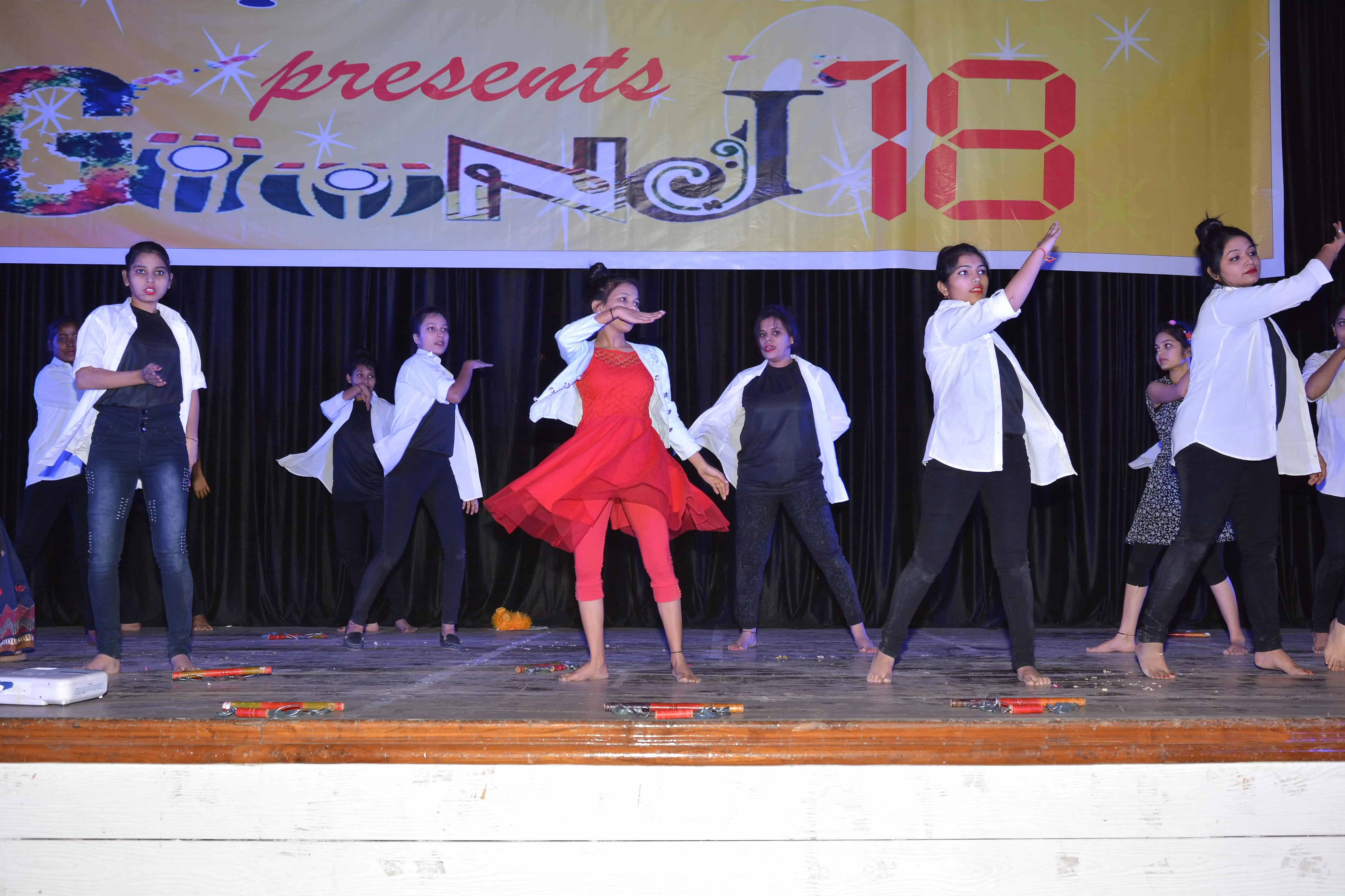 Mahatma Gandhi Homoeopathic Medical College Students performing on Cultural Fest.