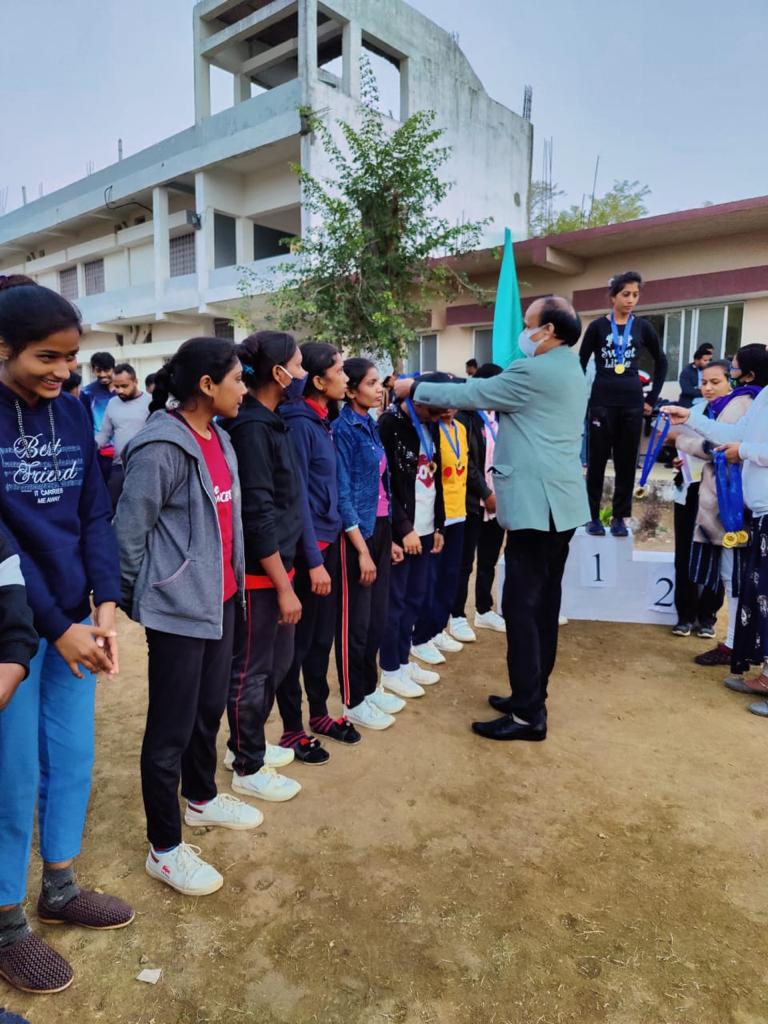 Photograph of students during prize distribution.